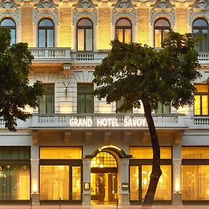 Est Grand Savoy المجر